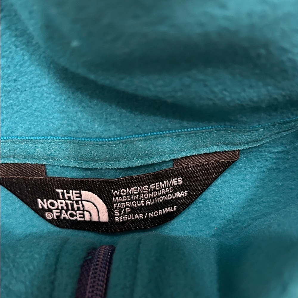 The North Face Women's Teal Fleece 1/4 Zip - Picture 5 of 6
